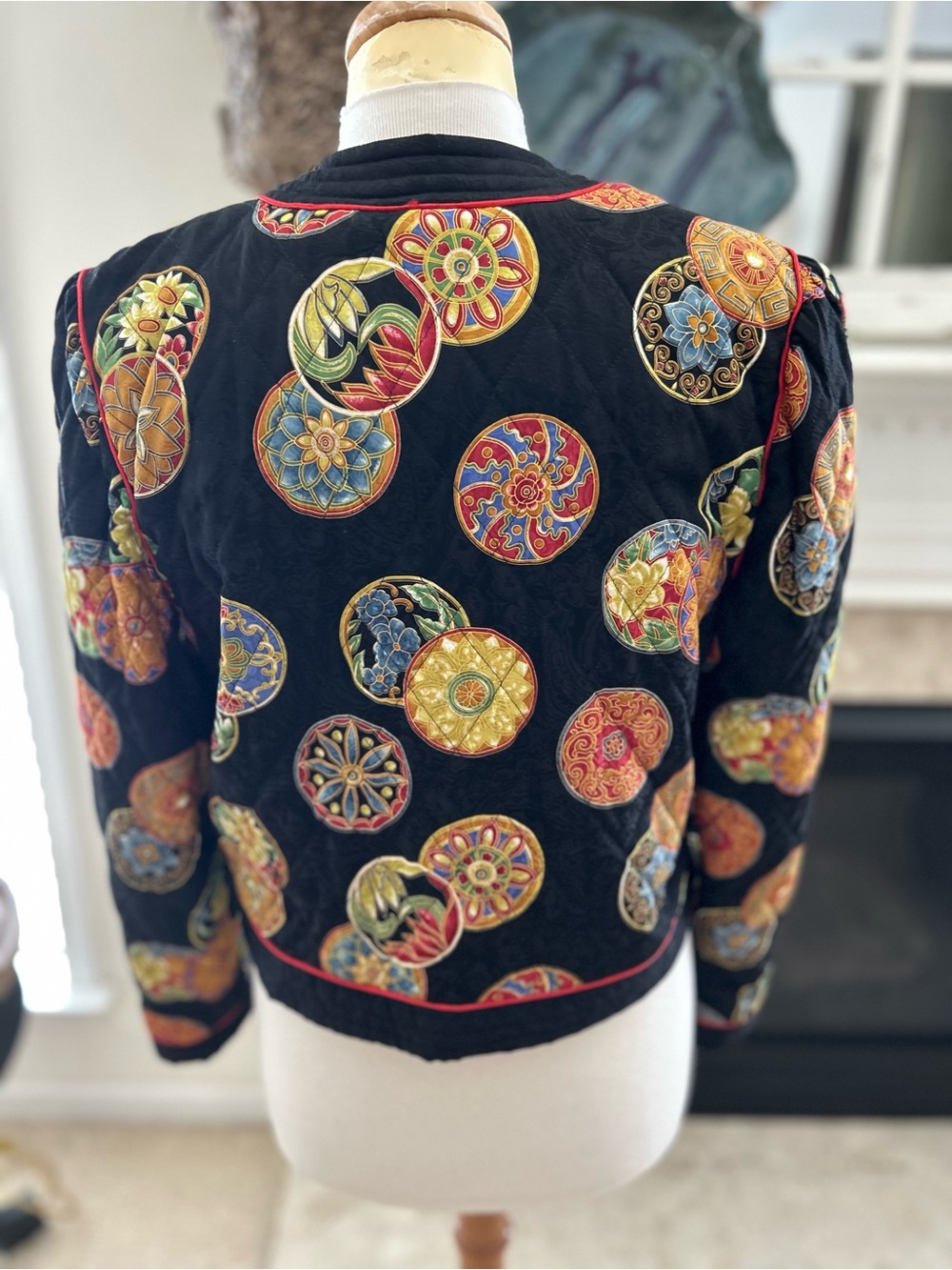 RARE Boutique Design Silk Circle-Pattern Jacket - Picture 8 of 14